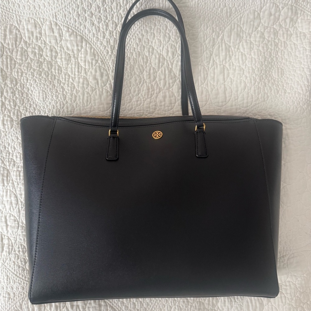 🔴 SOLD 🔴 Tory Burch Black Leather Tote with Gold Hardware